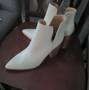 Soda Ankle boots